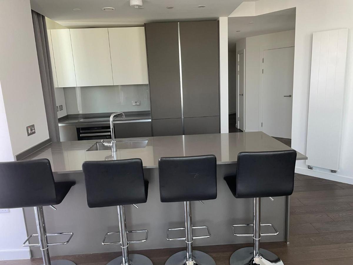 Appartamento Ellie N Conys 3 Bedroom With 2 Bathrooms, An Ensuite, Kitchen And Balcony In Stratford Westfield *
