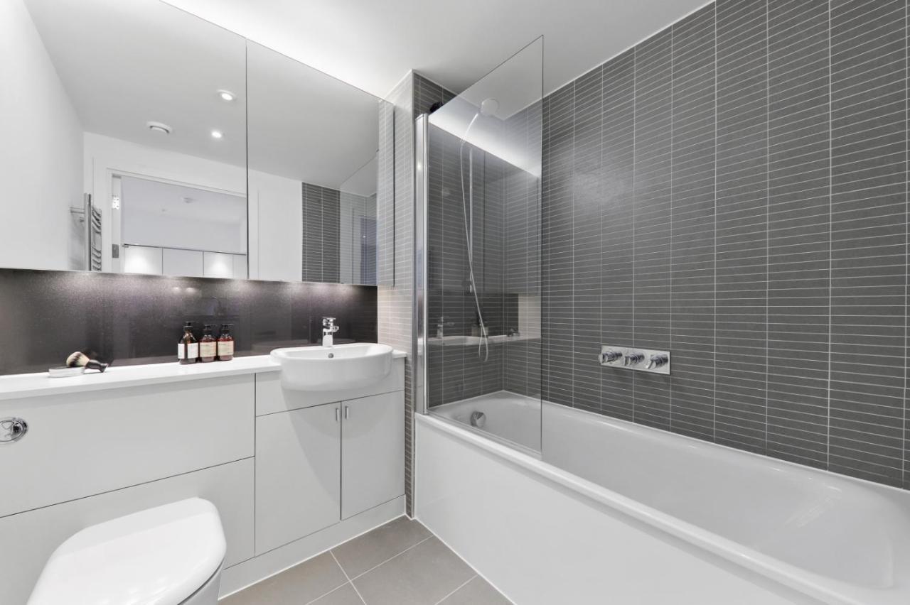 Appartamento Ellie N Conys 3 Bedroom With 2 Bathrooms, An Ensuite, Kitchen And Balcony In Stratford Westfield *