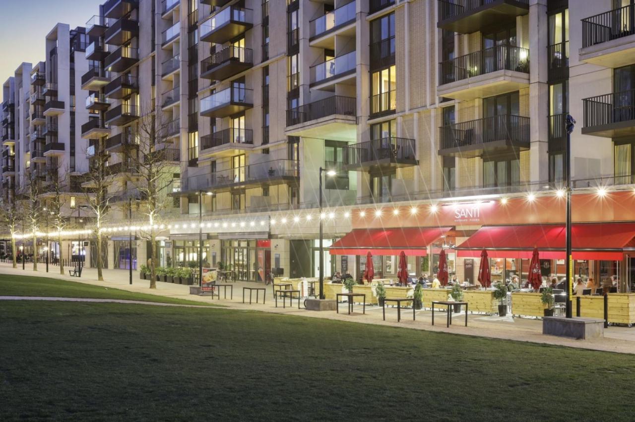 Appartamento Ellie N Conys 3 Bedroom With 2 Bathrooms, An Ensuite, Kitchen And Balcony In Stratford Westfield Londra